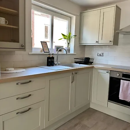 Central Modern Apartment With Free Parking. Located In York'S Historical Building Exterior photo