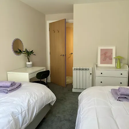 Central Modern Apartment With Free Parking. Located In York'S Historical Building Exterior photo