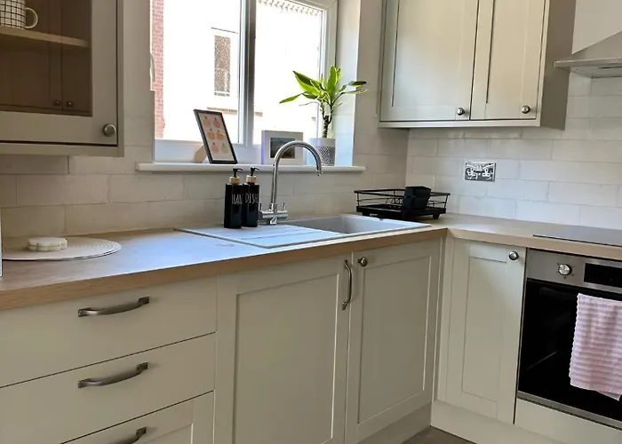 Central Modern Apartment With Free Parking. Located In York\'S Historical Building